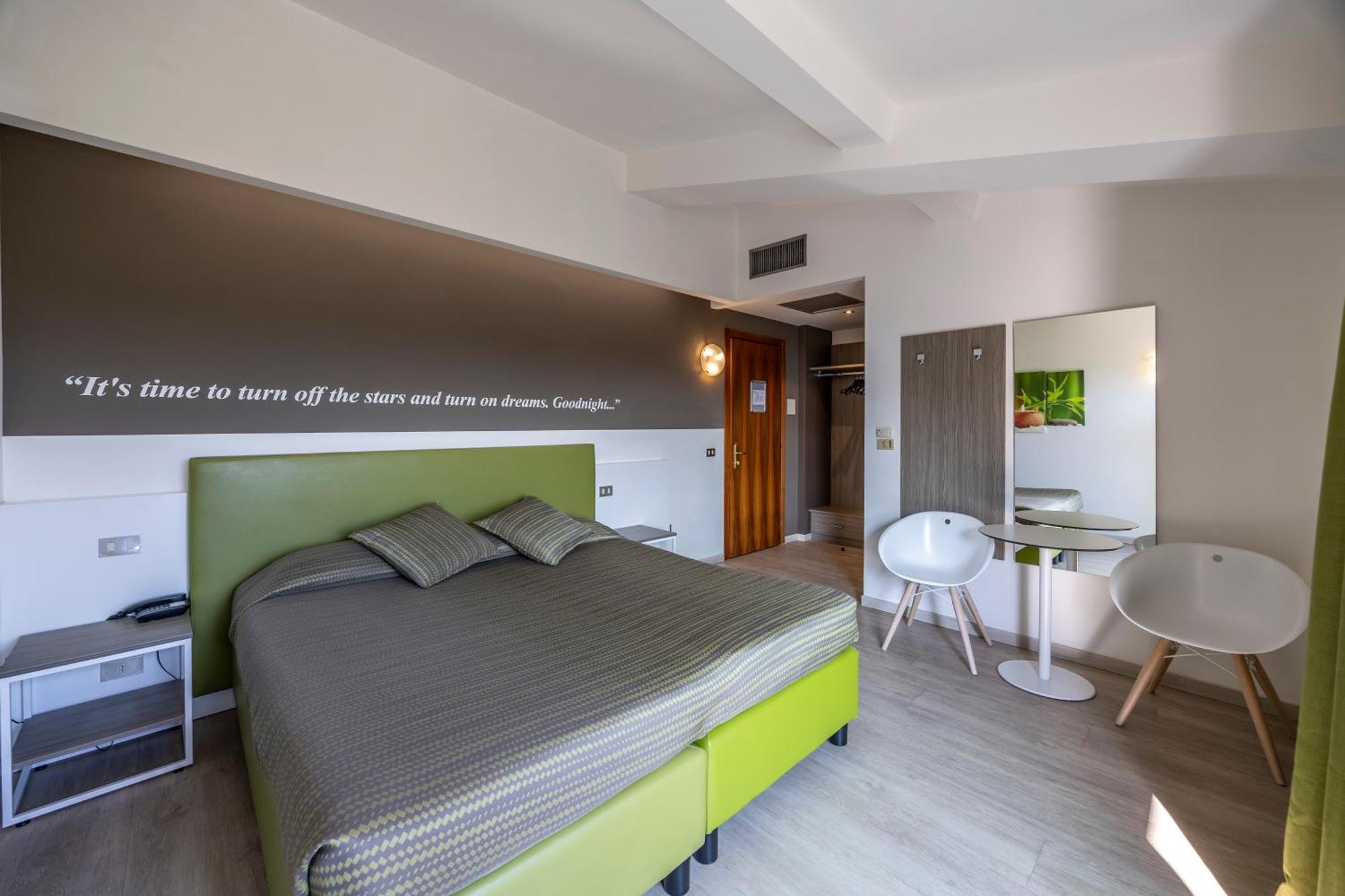 Hotel Ideal Sirmione Esterno foto