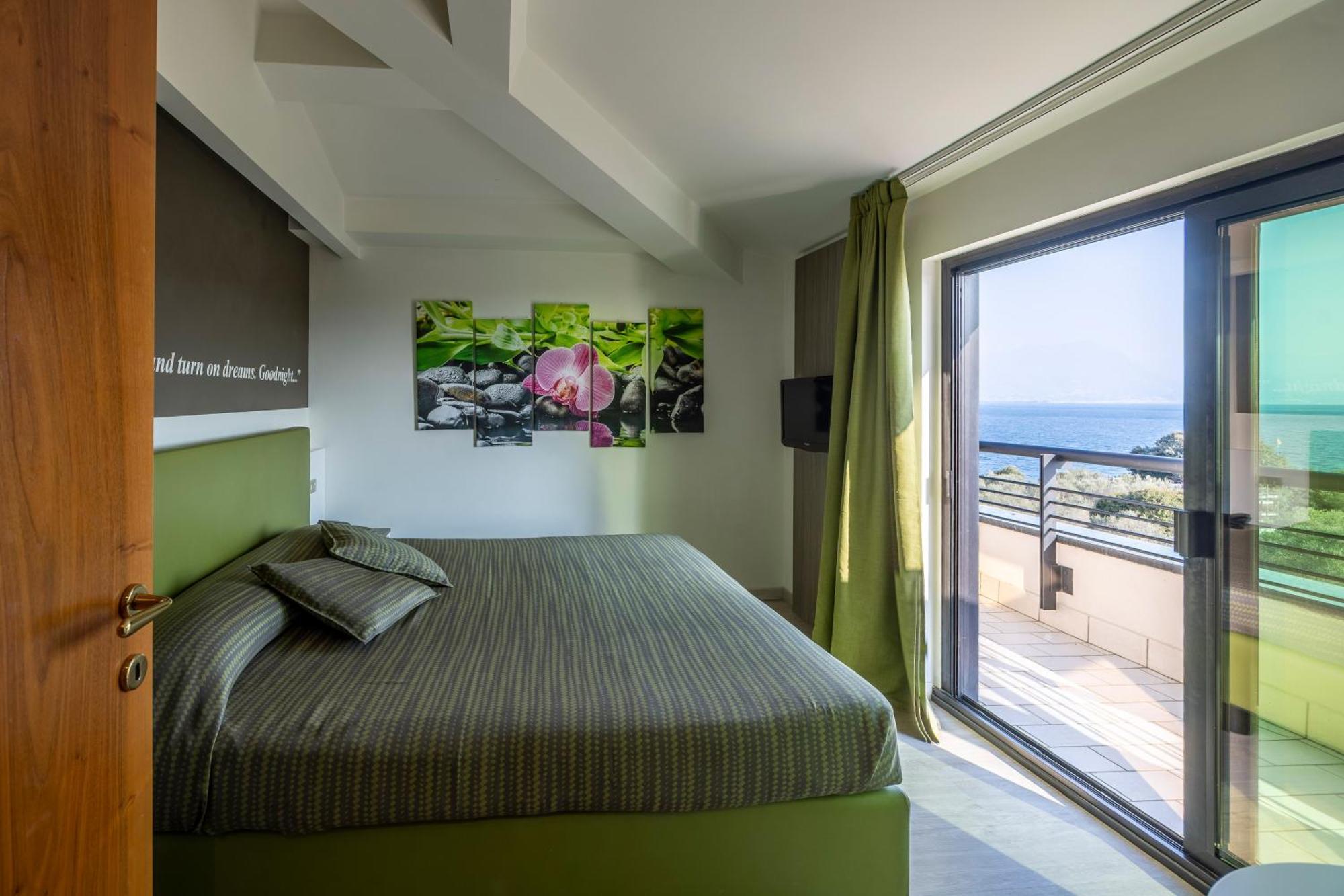 Hotel Ideal Sirmione Esterno foto