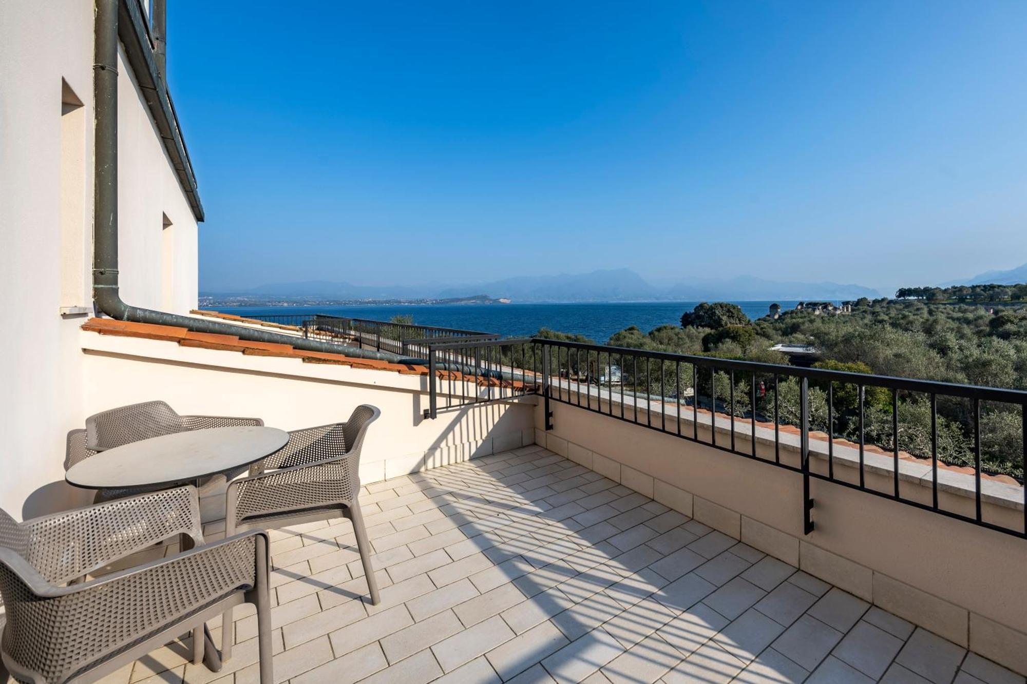 Hotel Ideal Sirmione Esterno foto