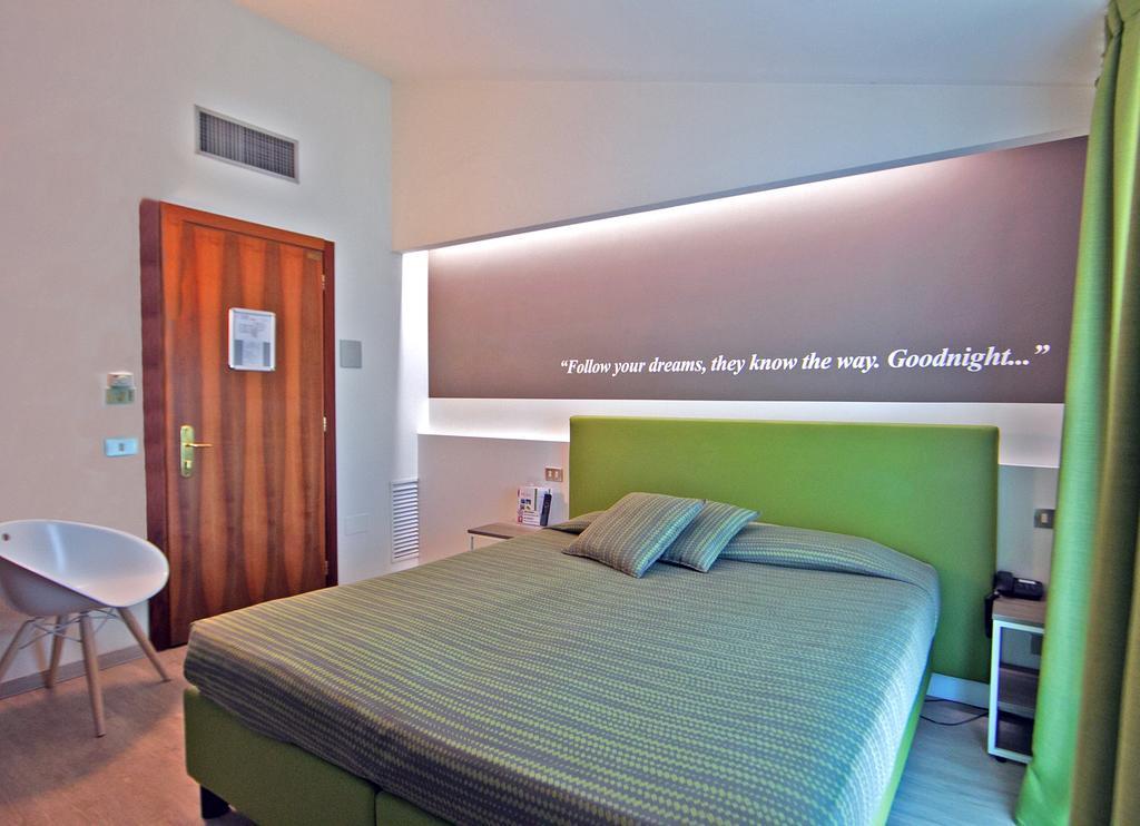 Hotel Ideal Sirmione Esterno foto